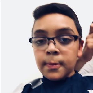 Meet your Posher, Adan